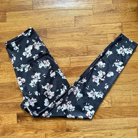 BEYOND YOGA | High Waisted Floral Leggings Large - Picture 3 of 8